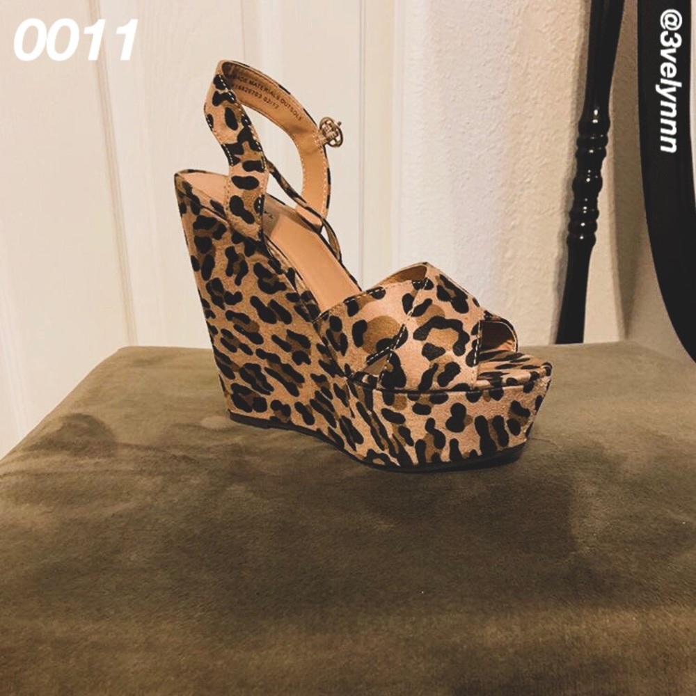 Open toe strapped wedges